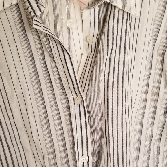 En Creme Button down Blouse - Picture 7 of 8